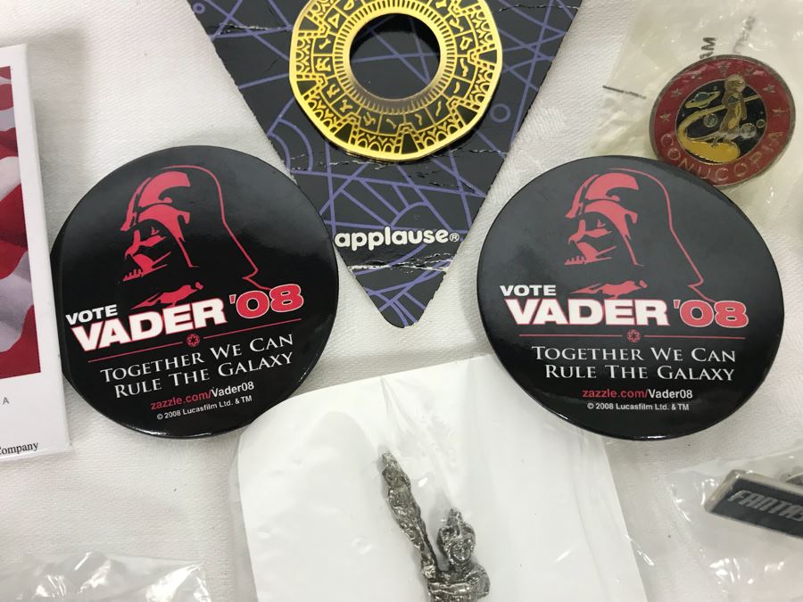 Collection Of Various Vintage Movie, TV Show, Comic Book Promotional Buttons - See All Photos [Photo 5]