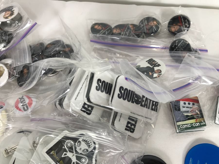 Collection Of Various Vintage Movie, TV Show, Comic Book Promotional Buttons - See All Photos [Photo 16]