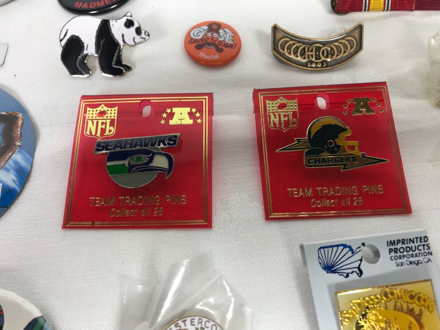 Collection Of Various Vintage Buttons Including Local Radio Stations, Oceanside, Football, San Diego Zoo, Seaworld, L.A. Con - See Photos [Photo 5]
