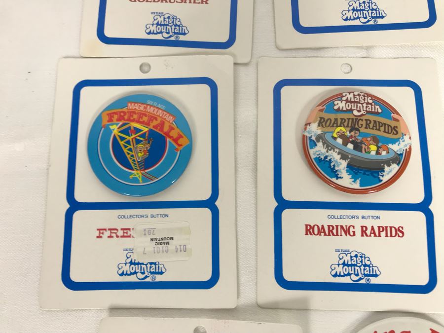 Collection Of Various Vintage Disneyland Star Tours Snow White And Magic Mountain Colossus Buttons - See Photos [Photo 9]