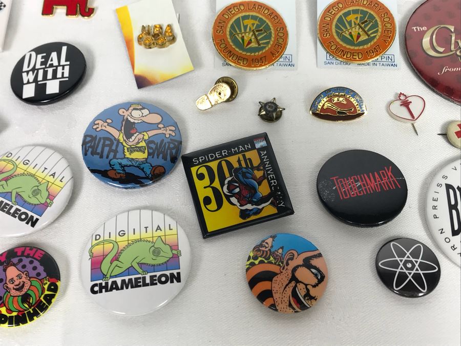 Collection Of Various Vintage Buttons - See Photos [Photo 7]