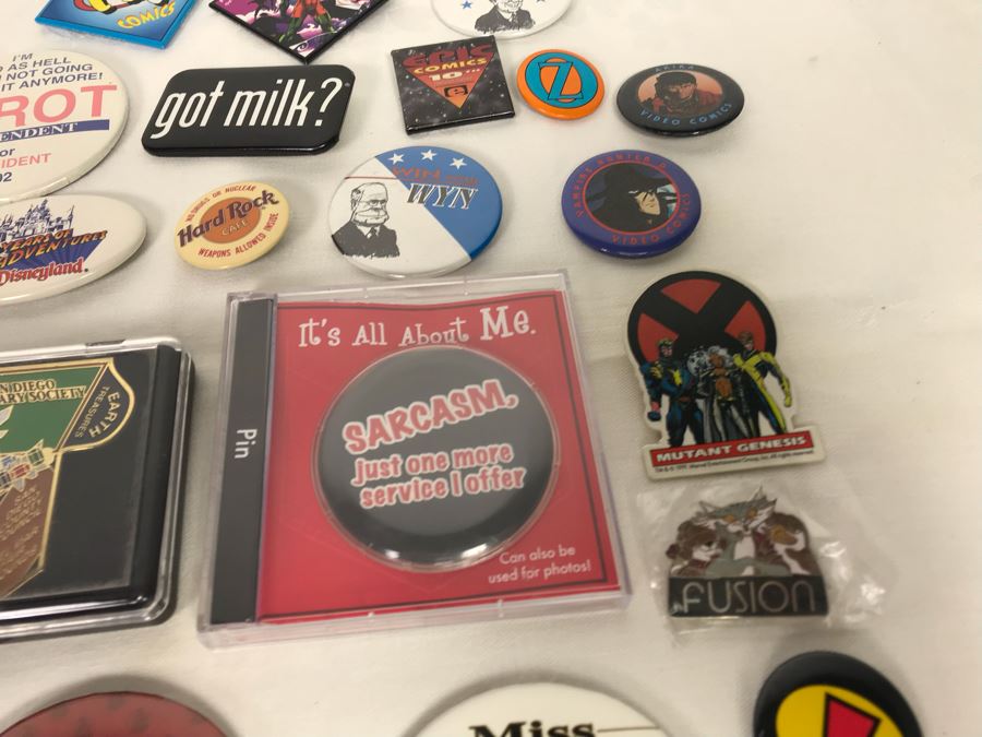 Collection Of Various Vintage Buttons - See Photos [Photo 12]