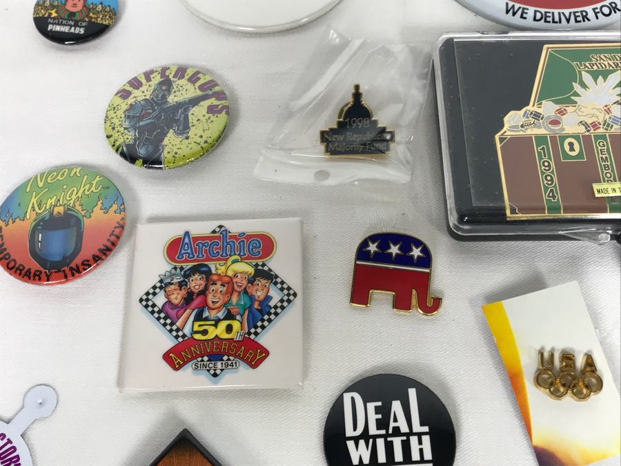 Collection Of Various Vintage Buttons - See Photos [Photo 9]