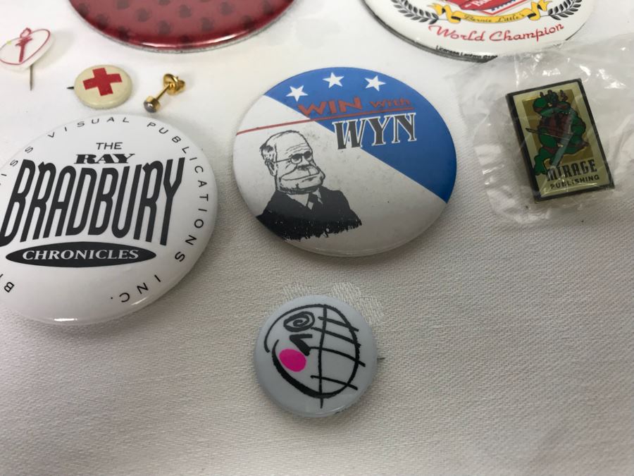 Collection Of Various Vintage Buttons - See Photos [Photo 14]