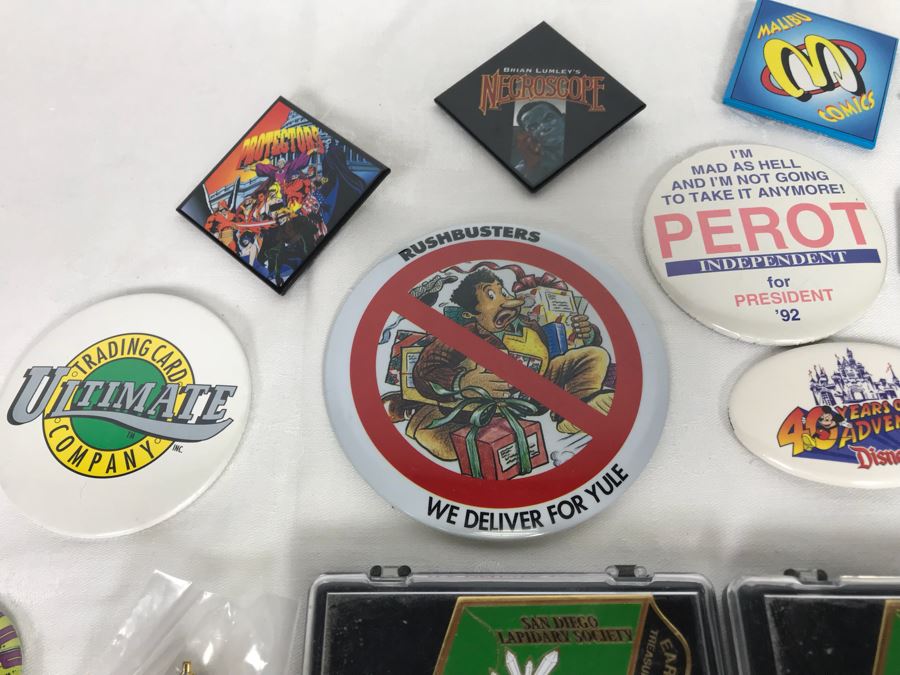 Collection Of Various Vintage Buttons - See Photos [Photo 10]