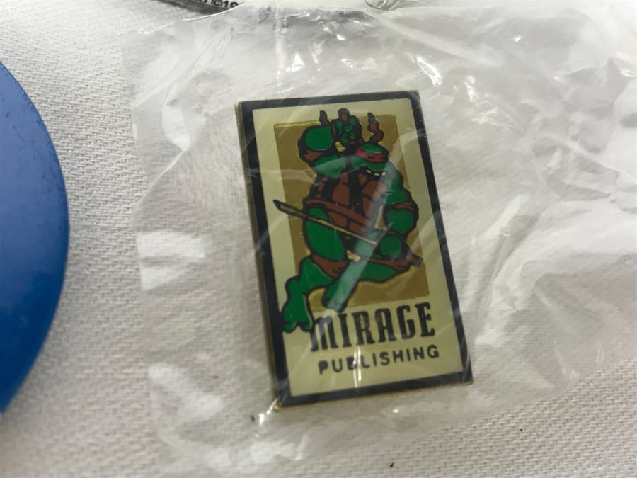 Collection Of Various Vintage Buttons - See Photos [Photo 15]