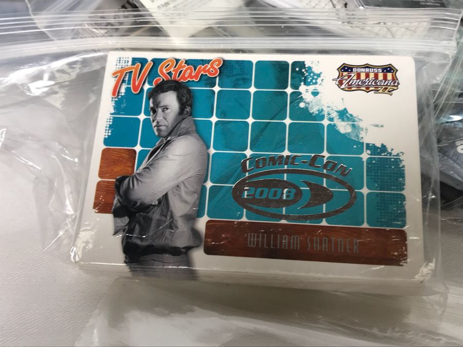 Huge Box Filled With Various Vintage Movie, TV Series And Comic Book Promotional Items Including Cards, Keychains, Trading Cards Mainly From Comic Con - See All Photos [Photo 45]