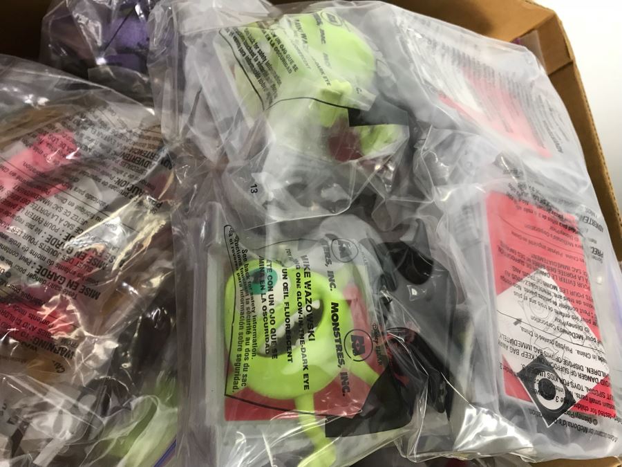 (3) Large Boxes Filled With Various McDonalds And Burger King Happy Meal Toys, Hot Wheels Posters, Sealed Nickelodeon Trivia Game, Winchester Stearman Biplane, San Diego State Chevron Car - See All Photos [Photo 16]