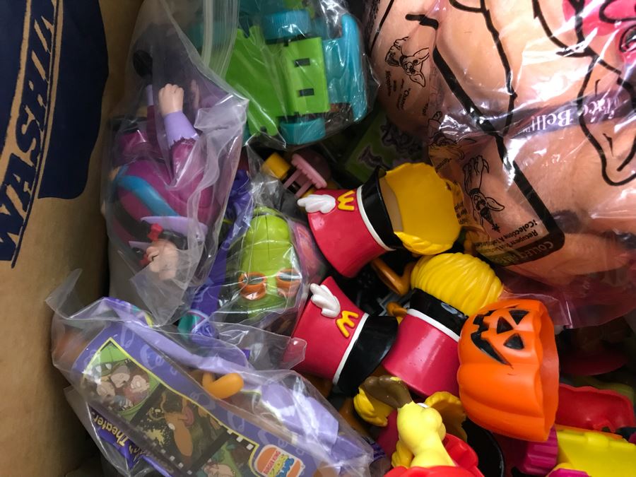 (3) Large Boxes Filled With Various McDonalds And Burger King Happy Meal Toys, Hot Wheels Posters, Sealed Nickelodeon Trivia Game, Winchester Stearman Biplane, San Diego State Chevron Car - See All Photos [Photo 32]
