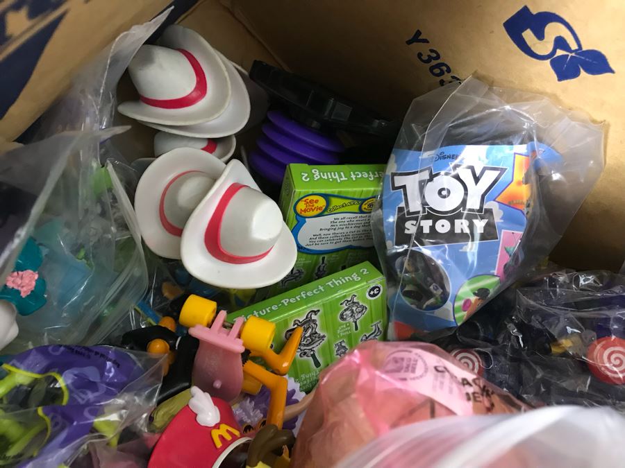 (3) Large Boxes Filled With Various McDonalds And Burger King Happy Meal Toys, Hot Wheels Posters, Sealed Nickelodeon Trivia Game, Winchester Stearman Biplane, San Diego State Chevron Car - See All Photos [Photo 33]