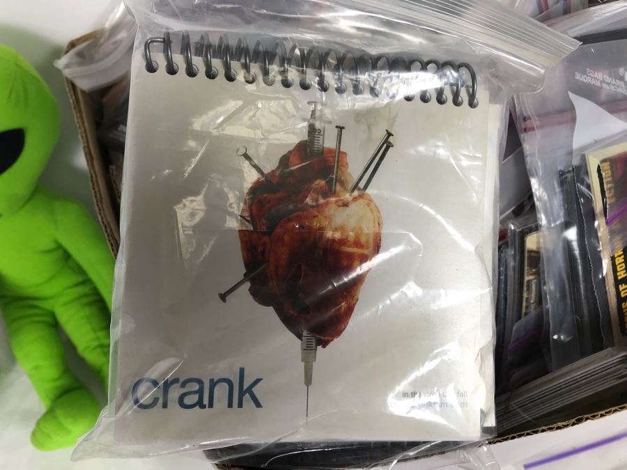 Huge Lot Of Various TV Series And Movie Promotional Hats, Ghost Hunters Toy Figurines, Alien Doll, Tons Of Beowulf Sealed Promotional Pins, Promotional Buttons And Patches, Movie Promo Cards From Comic Con - See All Photos [Photo 17]