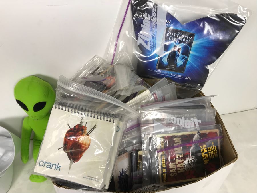 Huge Lot Of Various TV Series And Movie Promotional Hats, Ghost Hunters Toy Figurines, Alien Doll, Tons Of Beowulf Sealed Promotional Pins, Promotional Buttons And Patches, Movie Promo Cards From Comic Con - See All Photos [Photo 16]