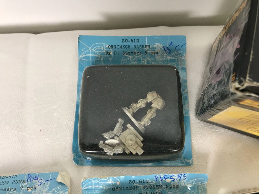 Vintage BattleTech BattleMech Recognition Playing Cards And Collection Of (13) OmniMechs Sets (Note That Cardboard Backing Is Separated On Some) [Photo 9]