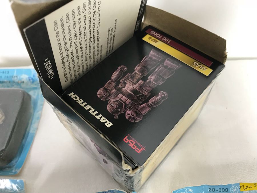 Vintage BattleTech BattleMech Recognition Playing Cards And Collection Of (13) OmniMechs Sets (Note That Cardboard Backing Is Separated On Some) [Photo 14]