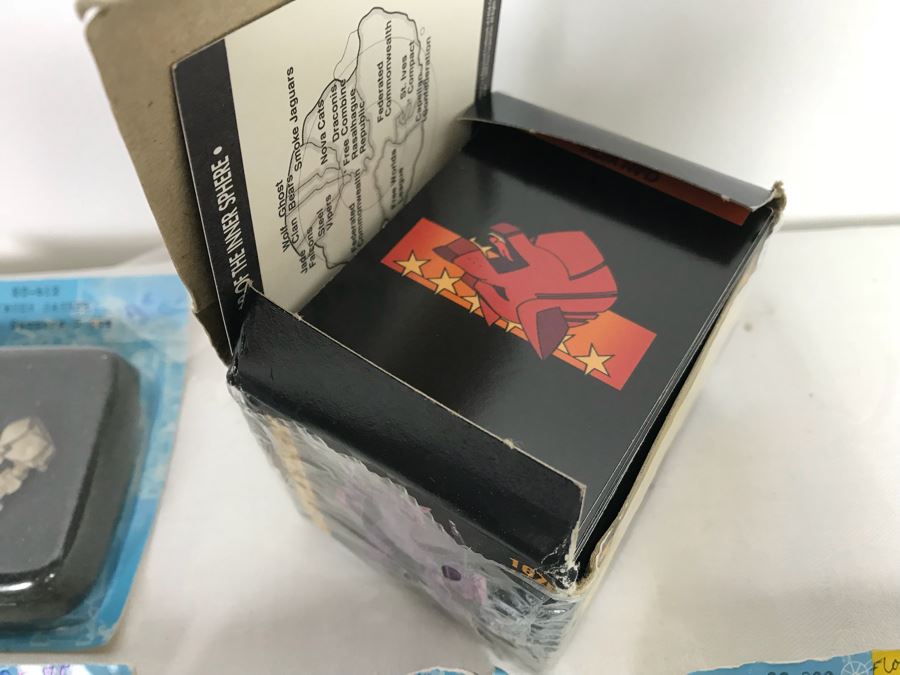 Vintage BattleTech BattleMech Recognition Playing Cards And Collection Of (13) OmniMechs Sets (Note That Cardboard Backing Is Separated On Some) [Photo 13]