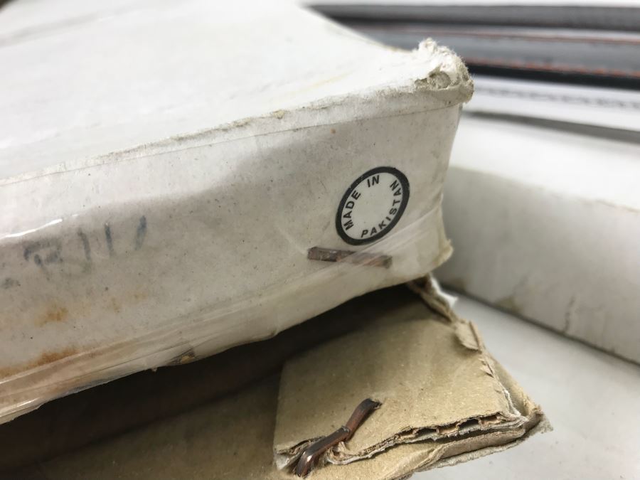 Set Of (4) Large Fantasy Swords New Old Stock 33'L [Photo 17]