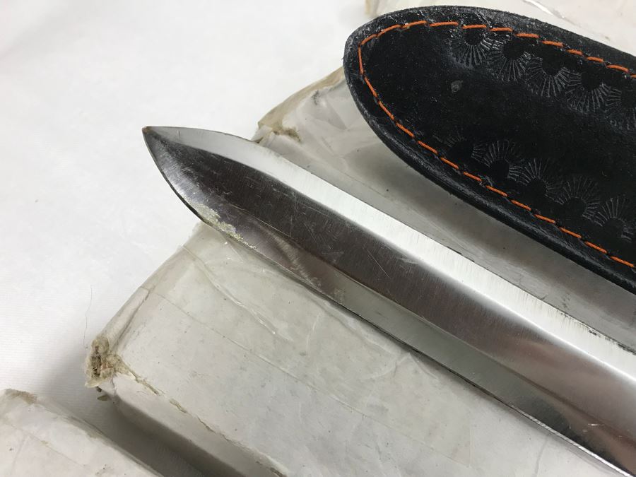 Set Of (4) Large Fantasy Swords New Old Stock 33'L [Photo 12]