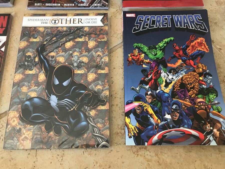 (6) Marvel Comics Trade Paperback Comic Books: Spider-Man, What If? Classic, Secret Wars, House Of M [Photo 5]