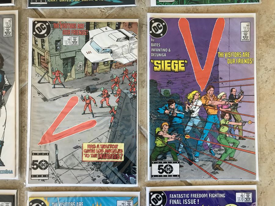 (18) DC V - The Visitors Are Our Friends Comic Books [Photo 7]