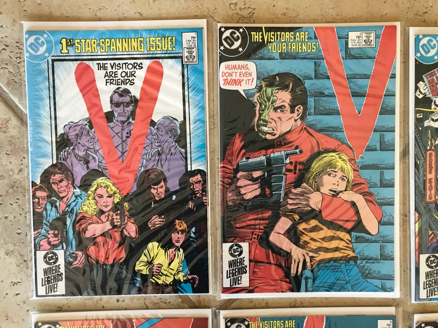 (18) DC V - The Visitors Are Our Friends Comic Books [Photo 2]