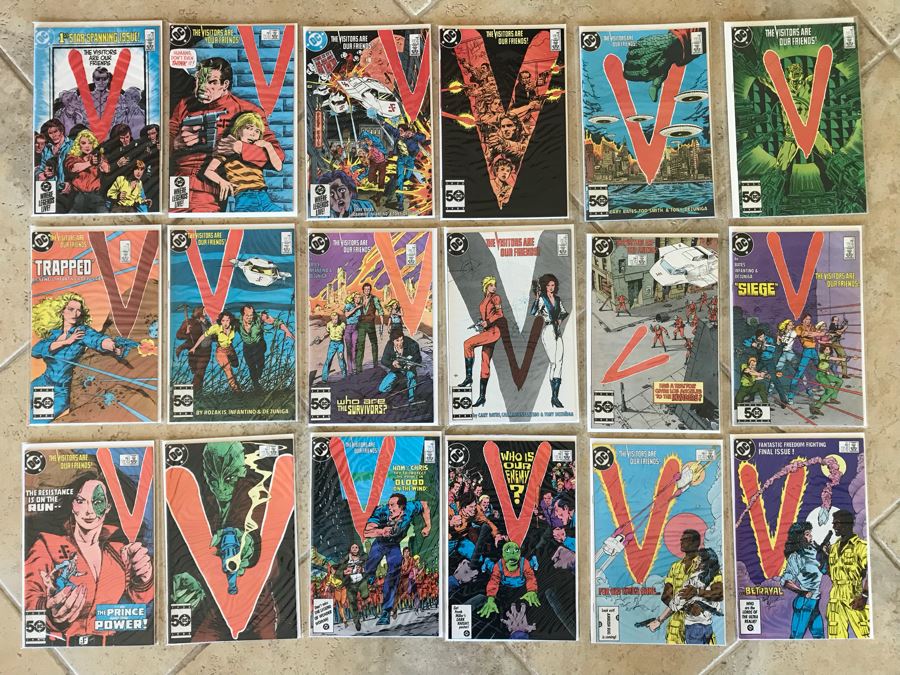 (18) DC V - The Visitors Are Our Friends Comic Books [Photo 1]