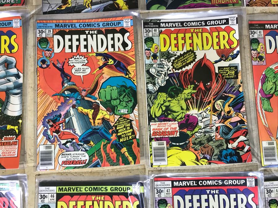 (28) Marvel Comics The Defenders Comic Books  [Photo 8]