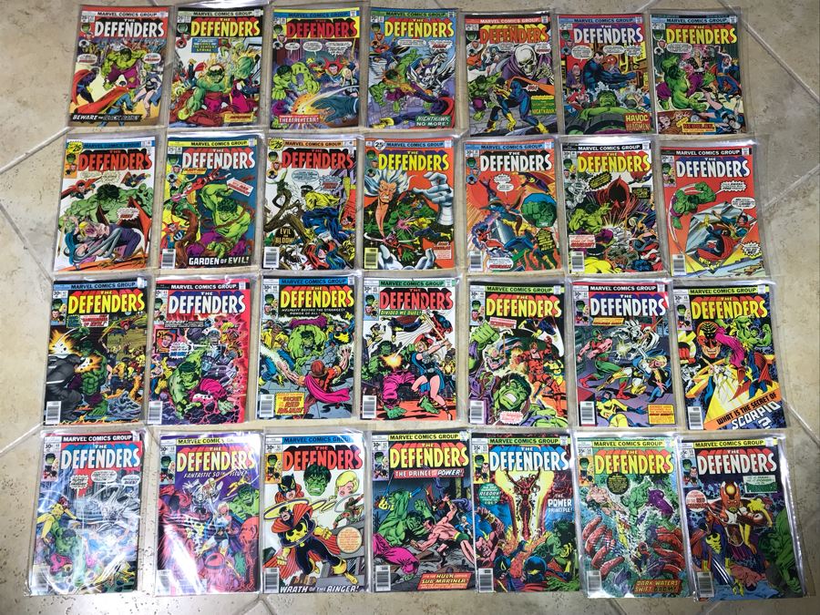 (28) Marvel Comics The Defenders Comic Books  [Photo 1]