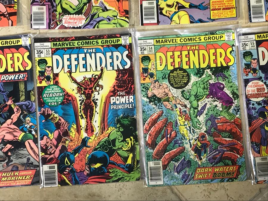 (28) Marvel Comics The Defenders Comic Books  [Photo 16]