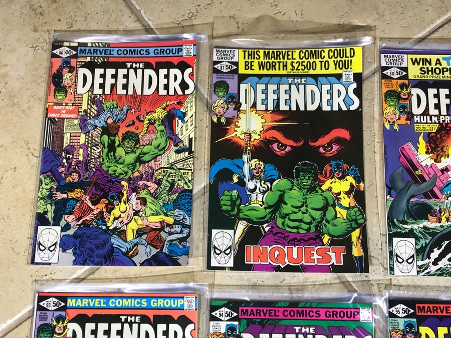 (28) Marvel Comics The Defenders Comic Books  [Photo 2]