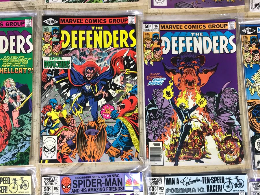 (28) Marvel Comics The Defenders Comic Books  [Photo 7]