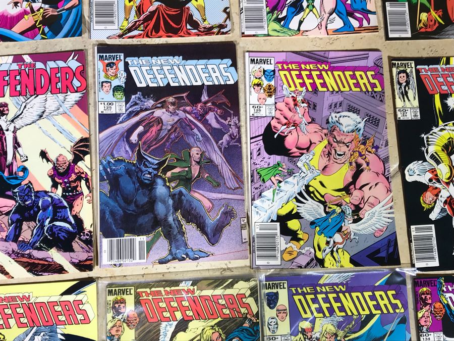 (36) Marvel Comics The Defenders Comic Books  [Photo 7]