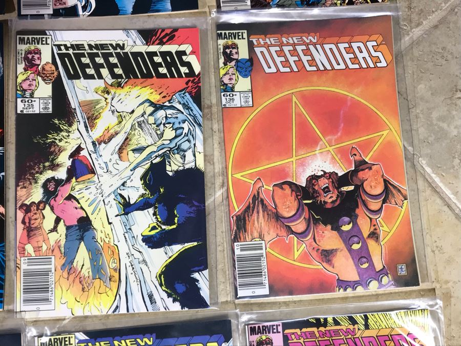 (36) Marvel Comics The Defenders Comic Books  [Photo 13]