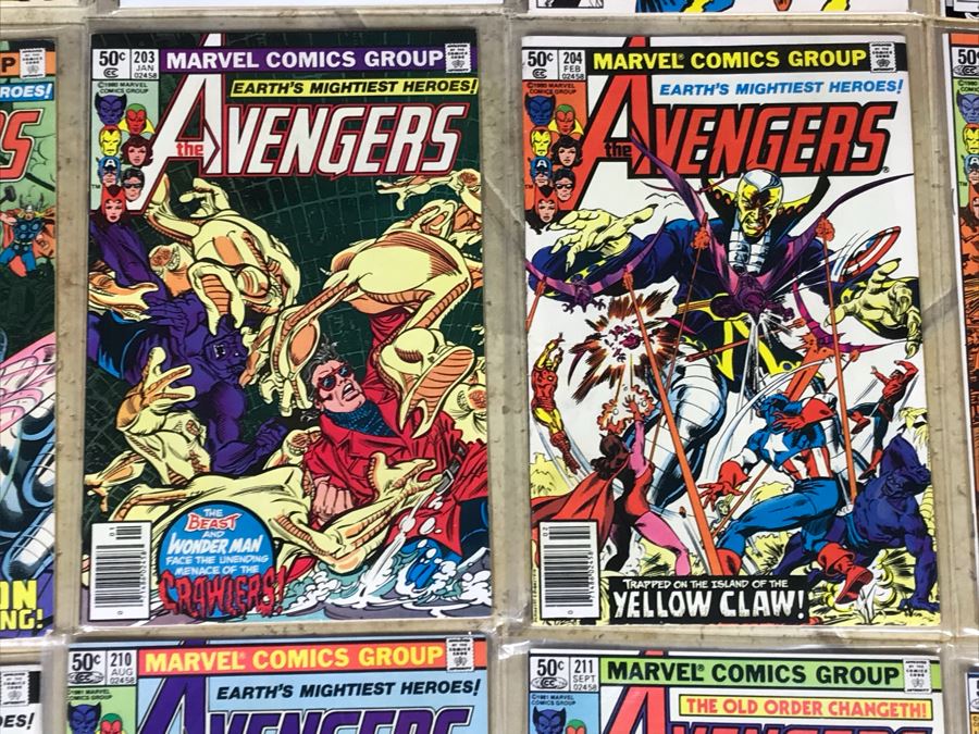 (28) Marvel Comics The Avengers Comic Books [Photo 7]