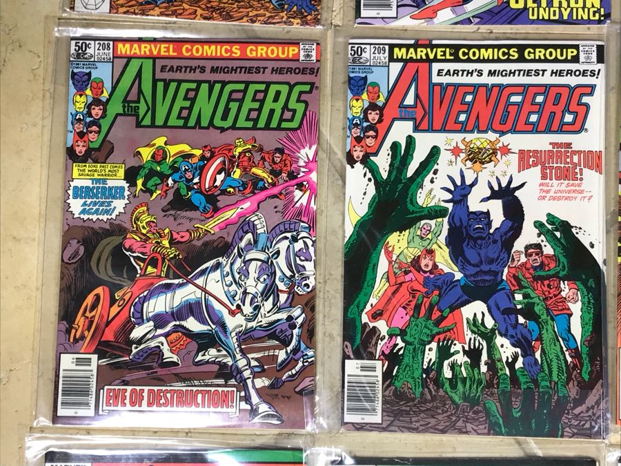 (28) Marvel Comics The Avengers Comic Books [Photo 10]