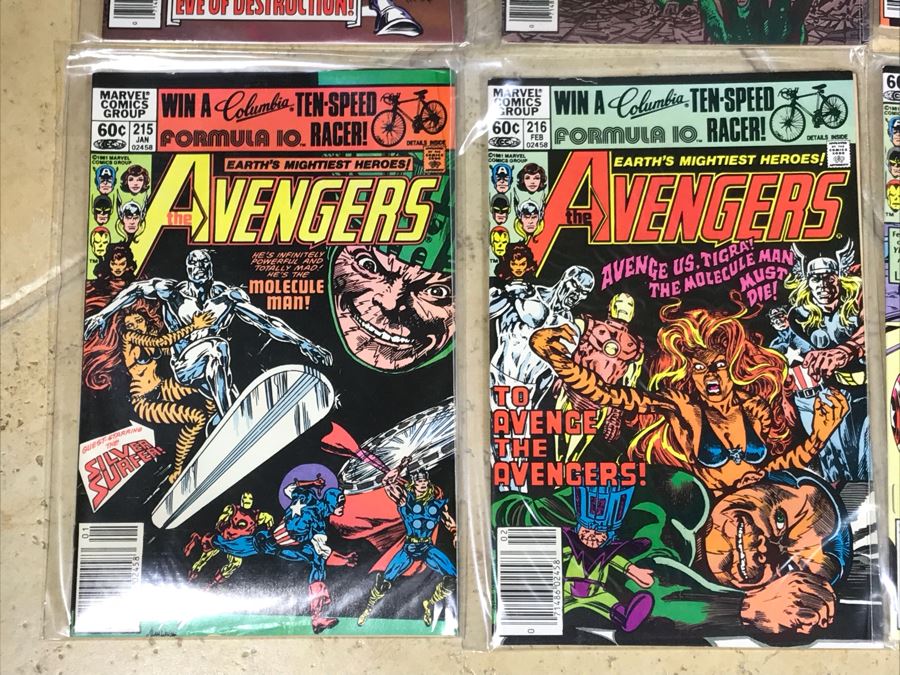 (28) Marvel Comics The Avengers Comic Books [Photo 14]