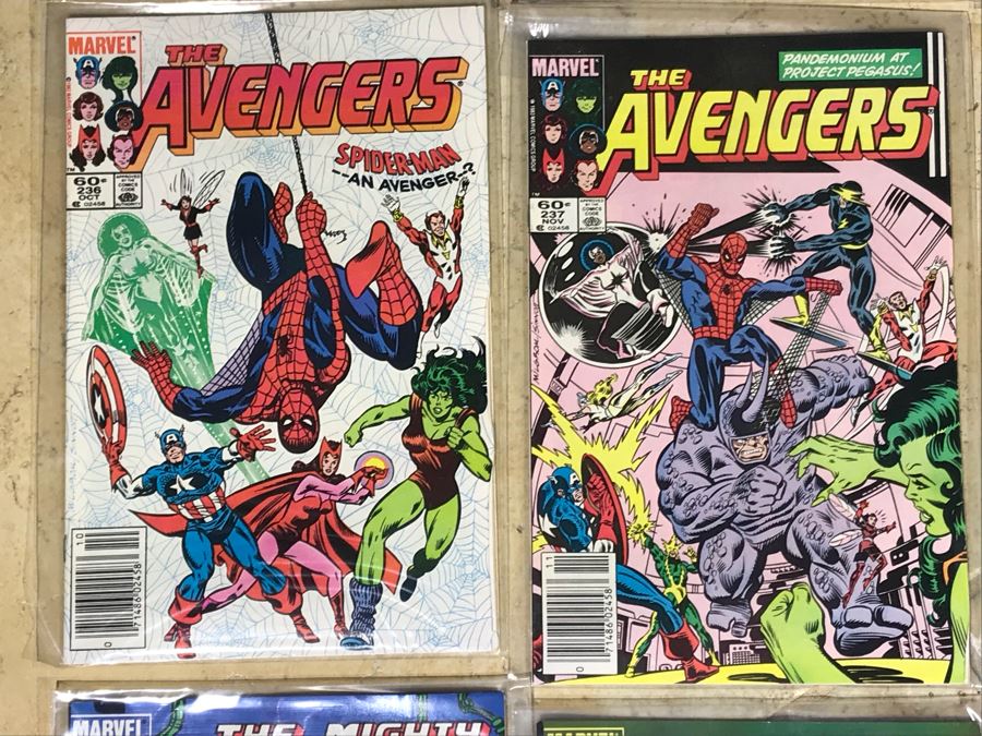 (28) Marvel Comics The Avengers Comic Books [Photo 10]