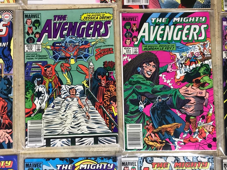 (28) Marvel Comics The Avengers Comic Books [Photo 12]