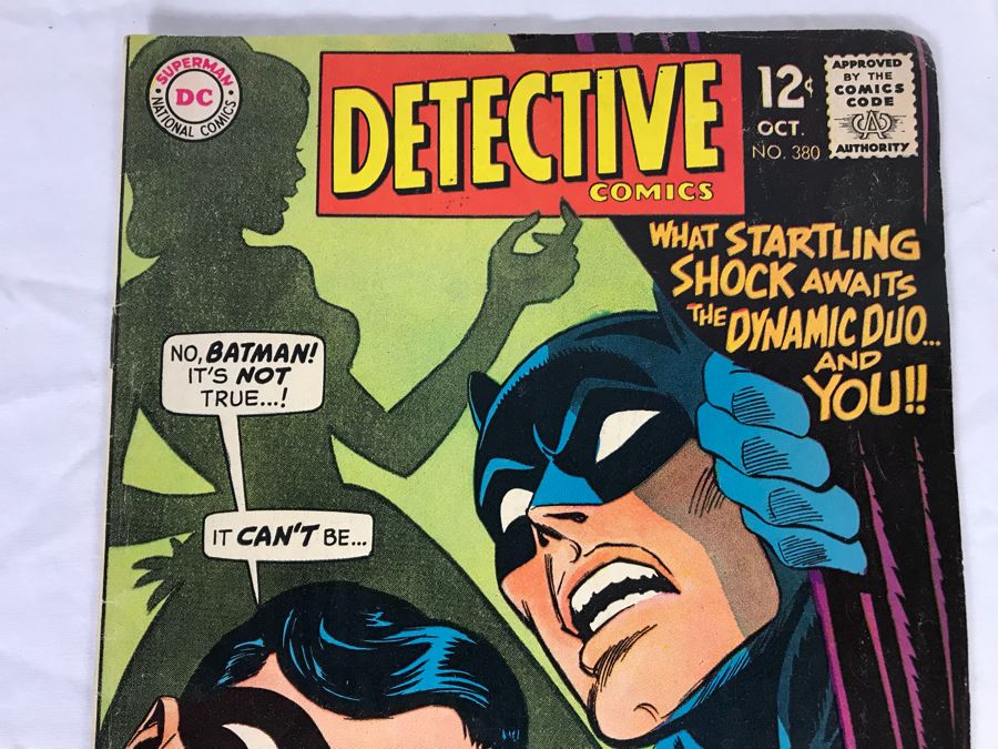 Vintage 1968 DC Detective Comics Batman #380 And Marvel Comics Daredevil #44 Comic Books [Photo 2]