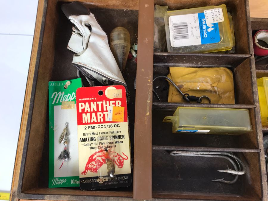 Large Wooden Tackle Box With Large Saltwater Fishing Lures And Various Fishing Tackle And Metal Lures - See Photos For More Inside Box [Photo 6]