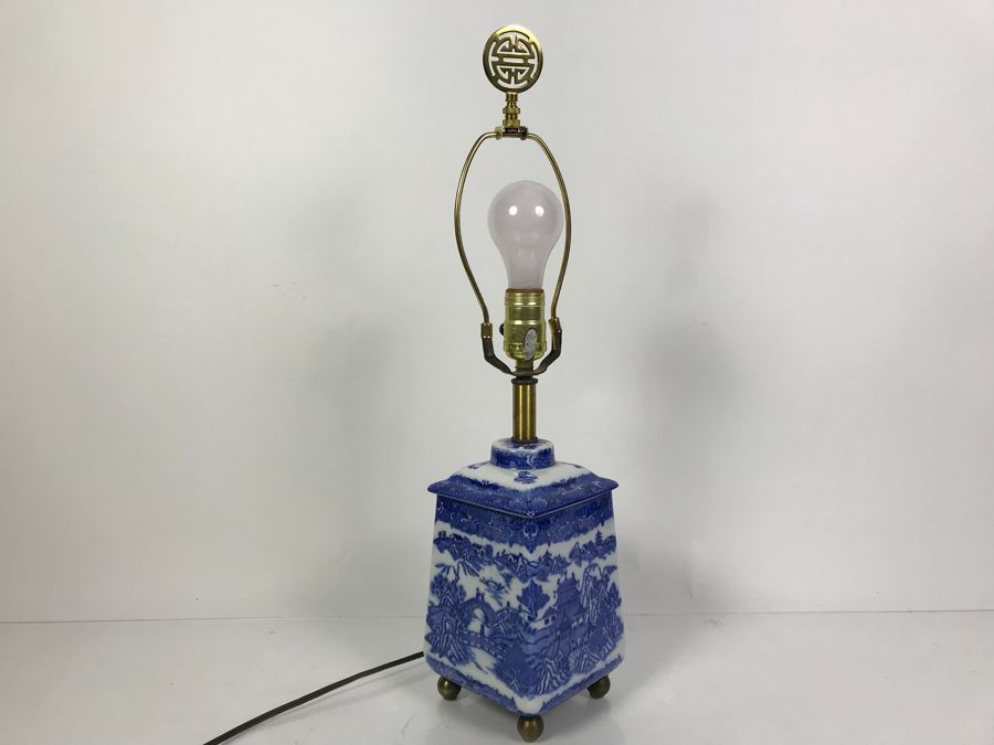 Contemporary Asian Blue And White Table Lamp Without Shade