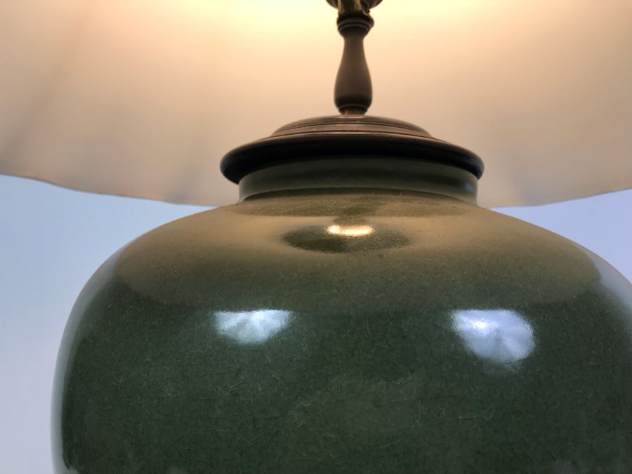 Large Asian Green Pottery Table Lamp [Photo 4]