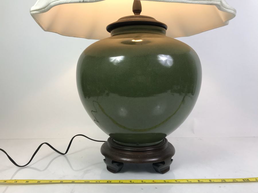 Large Asian Green Pottery Table Lamp [Photo 2]