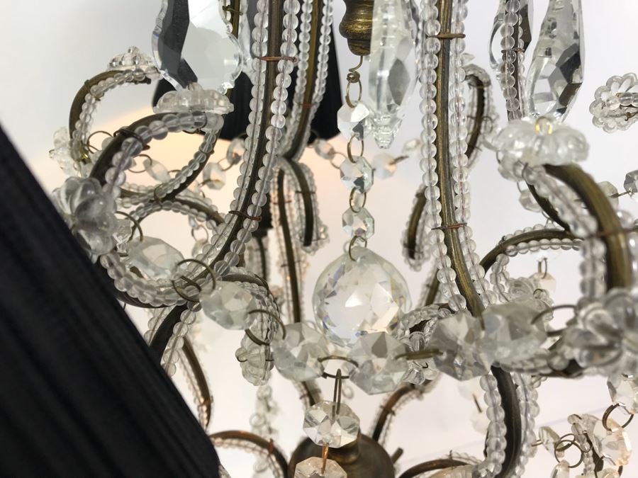 3-Light Candelabra Crystal Strand Table Lamp [Photo 5]