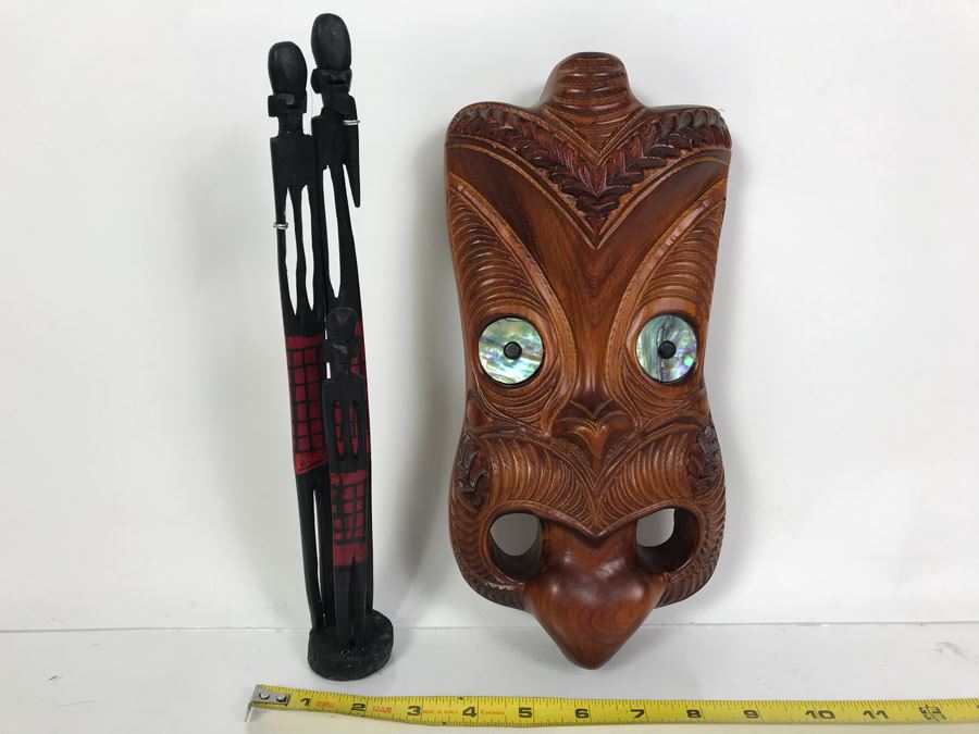 Koruru (Owl) Maori Hand Made New Zealand Carved Head Sculpture And African Wooden Sculpture Of Family