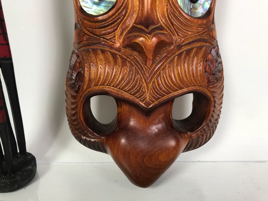 Koruru (Owl) Maori Hand Made New Zealand Carved Head Sculpture And African Wooden Sculpture Of Family [Photo 5]