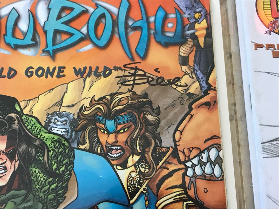 (6) SIGNED Comic Books [Photo 7]