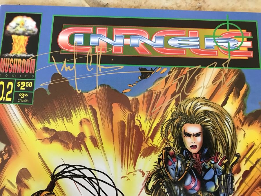 (6) SIGNED Comic Books [Photo 15]