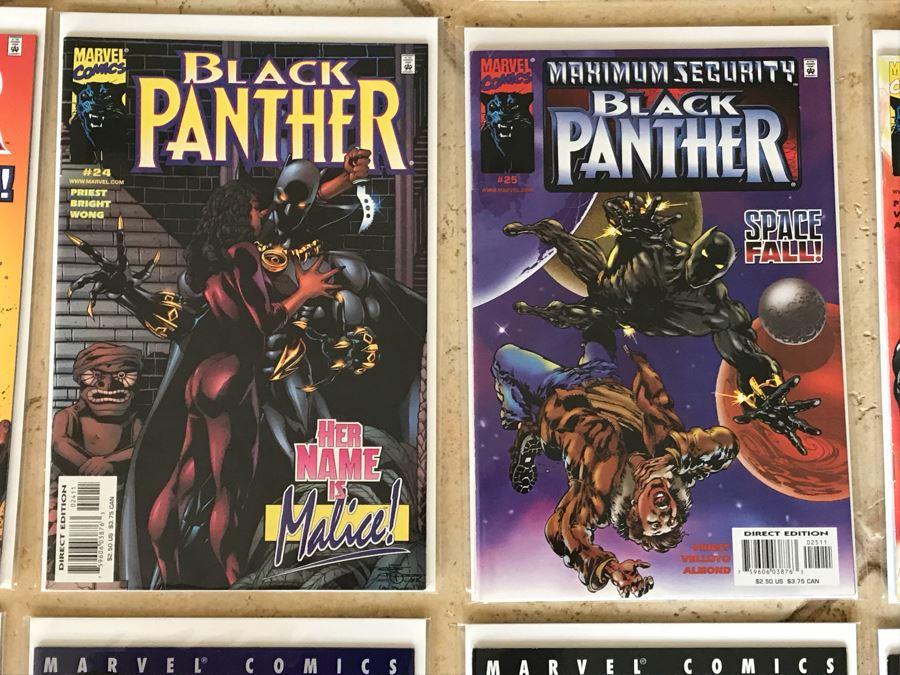 (32) Vintage Marvel Comics Black Panther Comic Books [Photo 12]