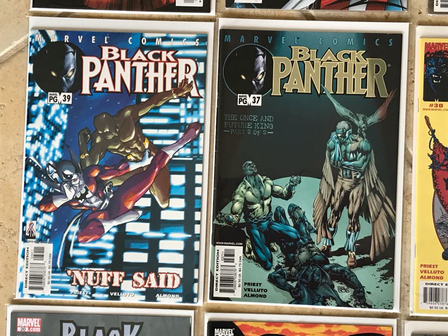 (32) Vintage Marvel Comics Black Panther Comic Books [Photo 10]