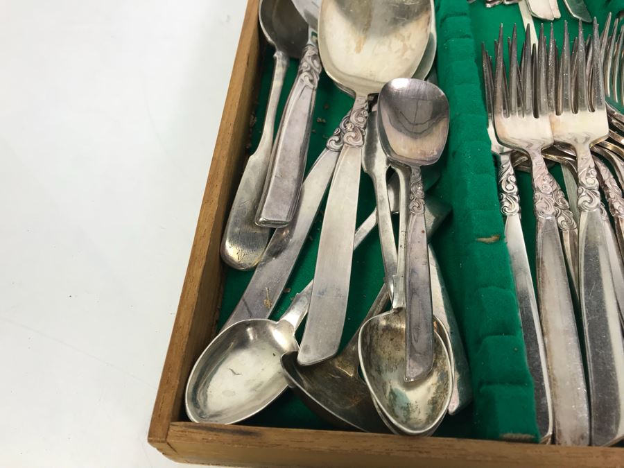Set Of Community 'South Seas' Pattern Silverplate Flatware Spoons, Forks, Knives, Serving Utensils [Photo 7]